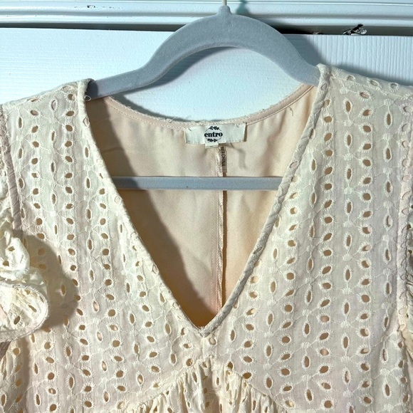 Entro Cream Eyelet Dress Size Small EUC - Picture 3 of 7